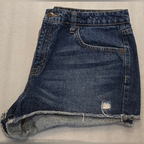 Mossimo Supply Co. High-Rise Distressed Denim Short Shorts, Size 14/32 - Picture 4 of 16